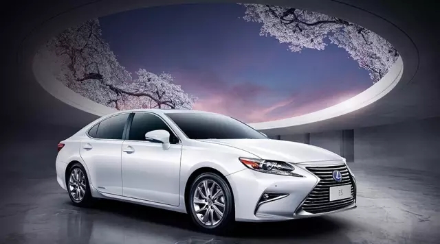 包头车展2017信得惠雷克萨斯强势亮相